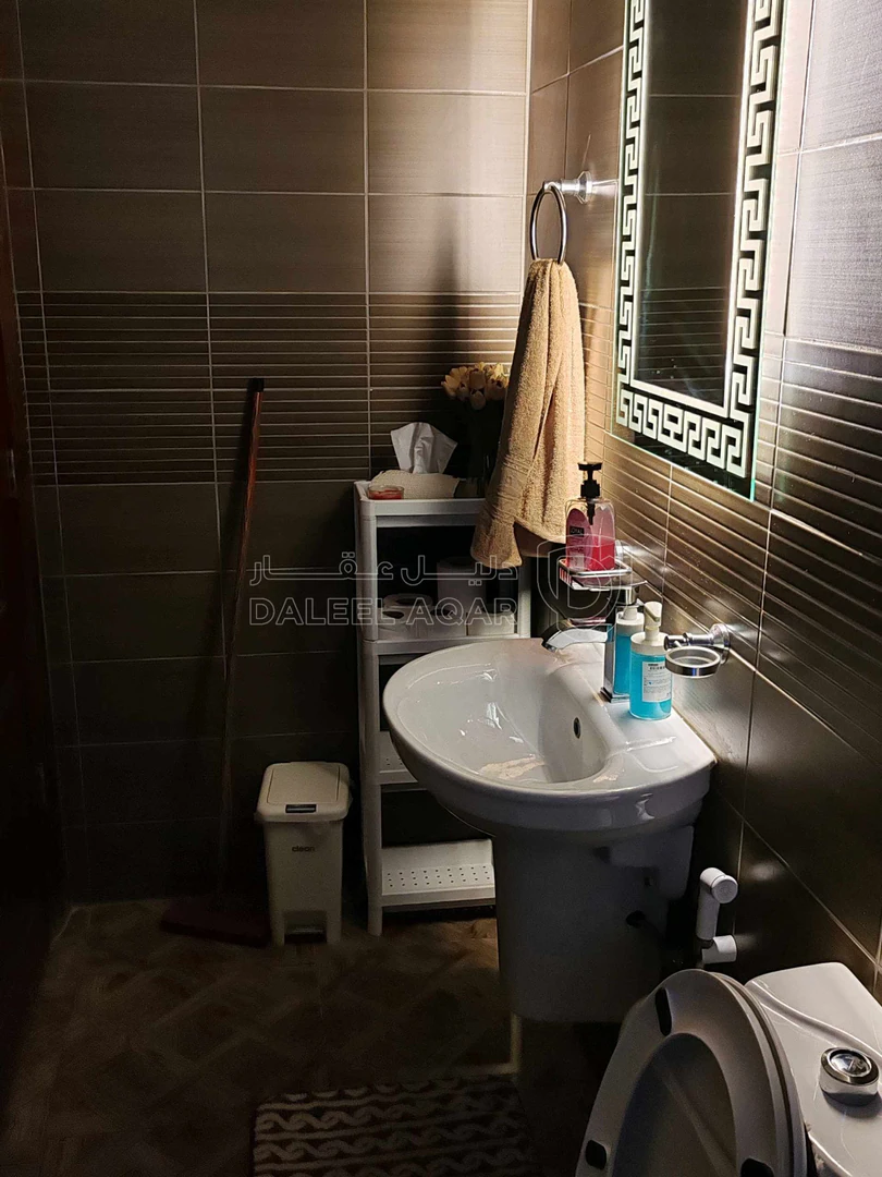 شقة في عمان طبربور مقابل كلية الشهيد فيصل العسكرية شارع   - 71,000 دأ - صورة 1