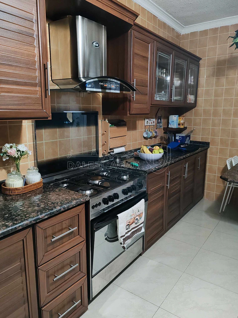 شقة في عمان طبربور مقابل كلية الشهيد فيصل العسكرية شارع   - 71,000 دأ - صورة 1