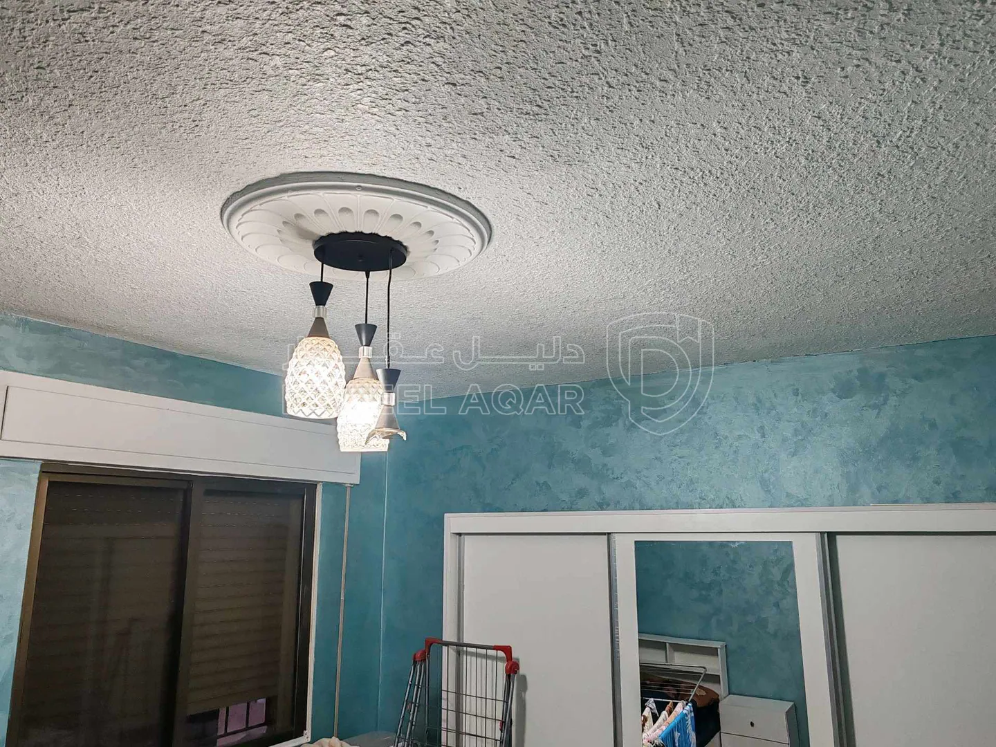 شقة في عمان طبربور مقابل كلية الشهيد فيصل العسكرية شارع   - 71,000 دأ - صورة 1