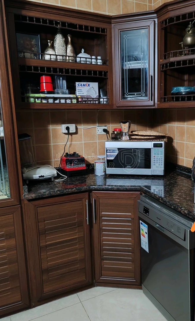 شقة في عمان طبربور مقابل كلية الشهيد فيصل العسكرية شارع   - 71,000 دأ - صورة 1