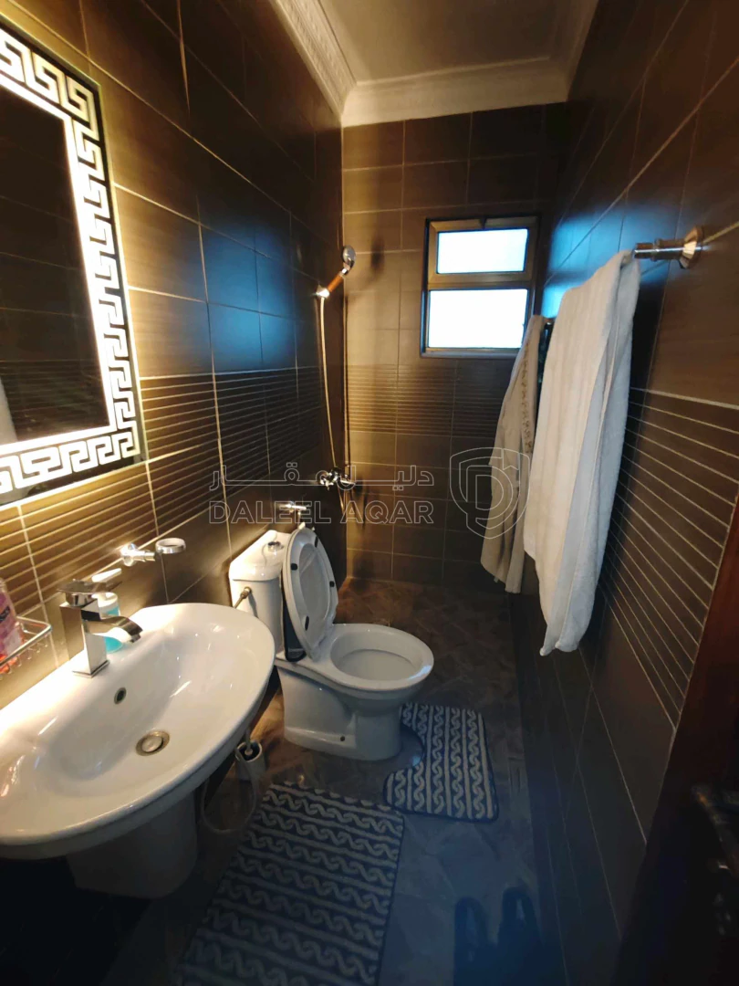 شقة في عمان طبربور مقابل كلية الشهيد فيصل العسكرية شارع   - 71,000 دأ - صورة 1