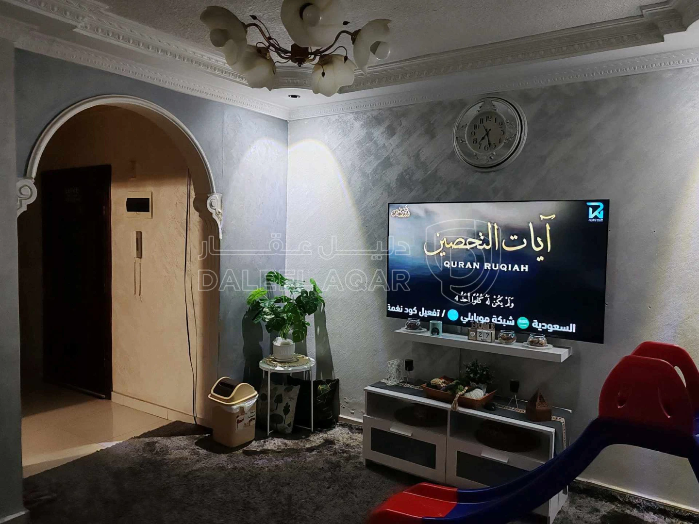 شقة في عمان طبربور مقابل كلية الشهيد فيصل العسكرية شارع   - 71,000 دأ - صورة 1