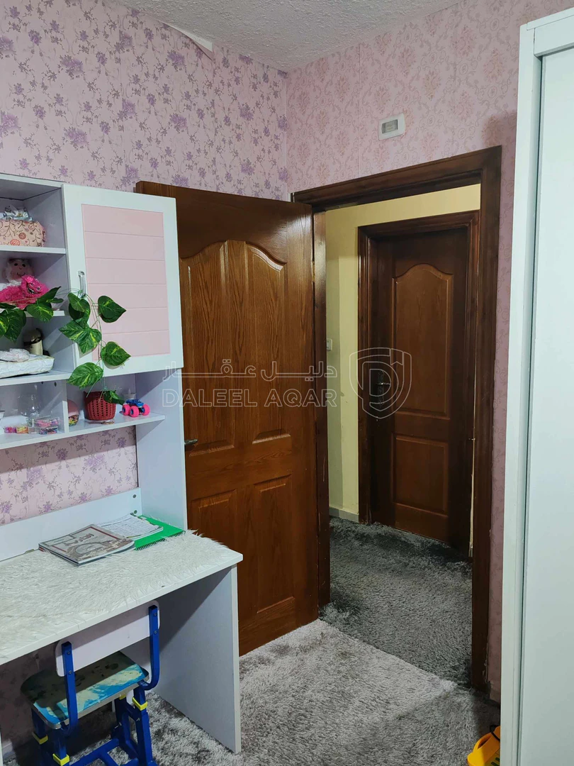 شقة في عمان طبربور مقابل كلية الشهيد فيصل العسكرية شارع   - 71,000 دأ - صورة 1