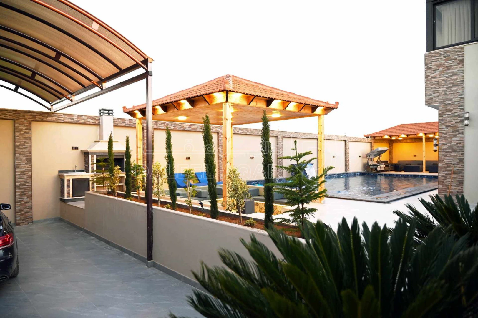 مزرعة/شاليه في طريق المطار - 225,000 دأ - صورة 1