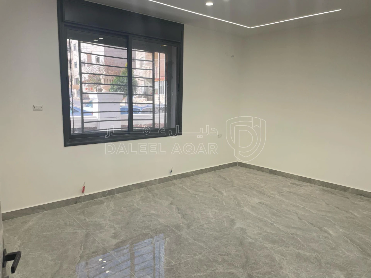 شقة في عمان ام زويتينه قرب مدارس الرواد - 80,000 دأ - صورة 1