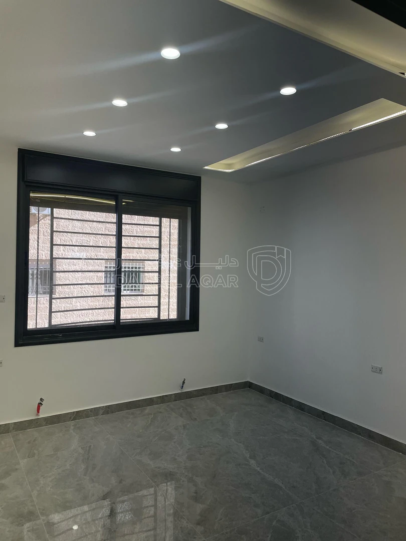 شقة في عمان ام زويتينه قرب مدارس الرواد - 80,000 دأ - صورة 1