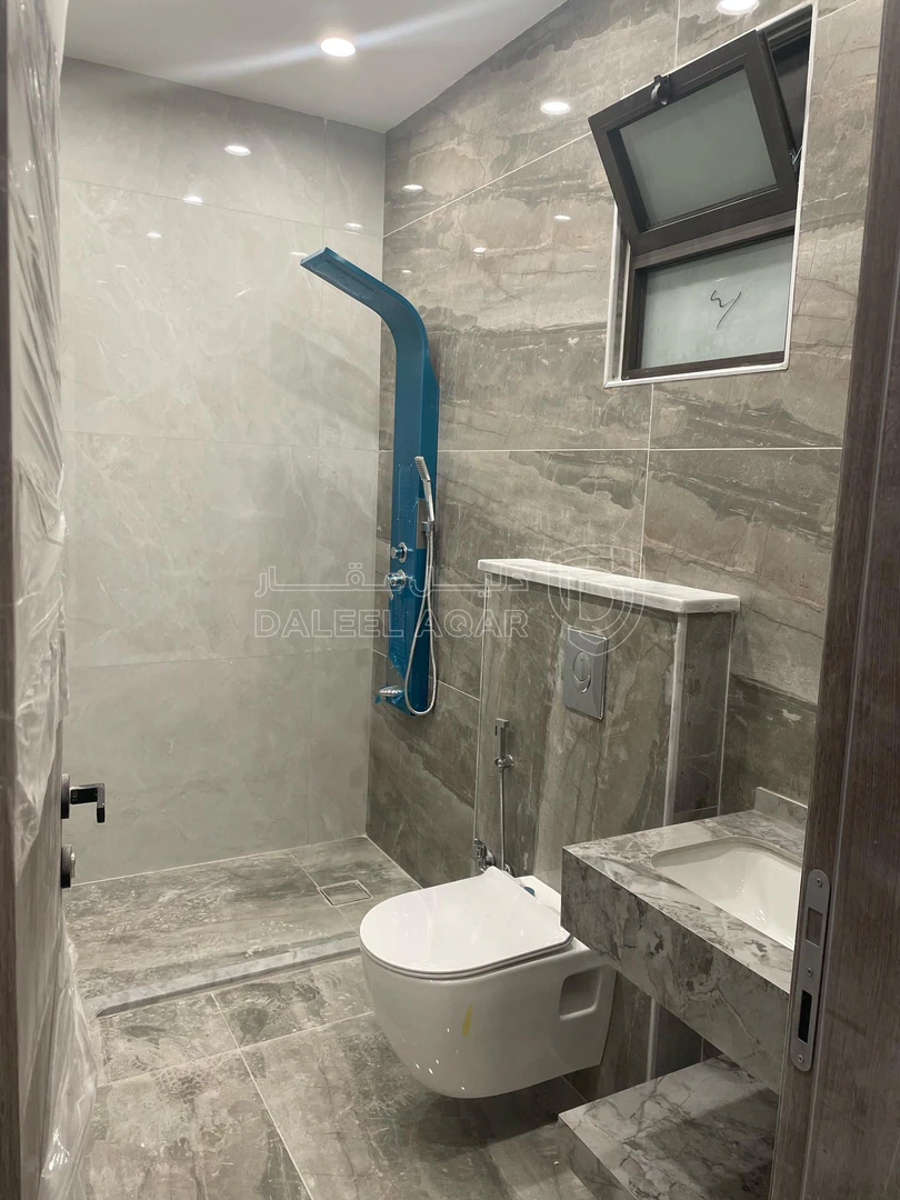 شقة في عمان ام زويتينه قرب مدارس الرواد - 80,000 دأ - صورة 1