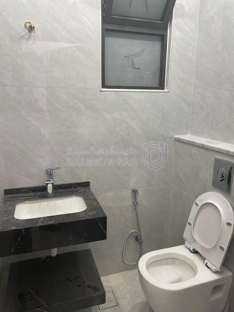 شقة في عمان ام زويتينه قرب مدارس الرواد - 80,000 دأ - صورة 1