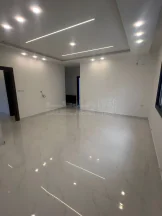شقة - طبربور - بالقرب من محطة طارق للباص السريع - 95000 دأ