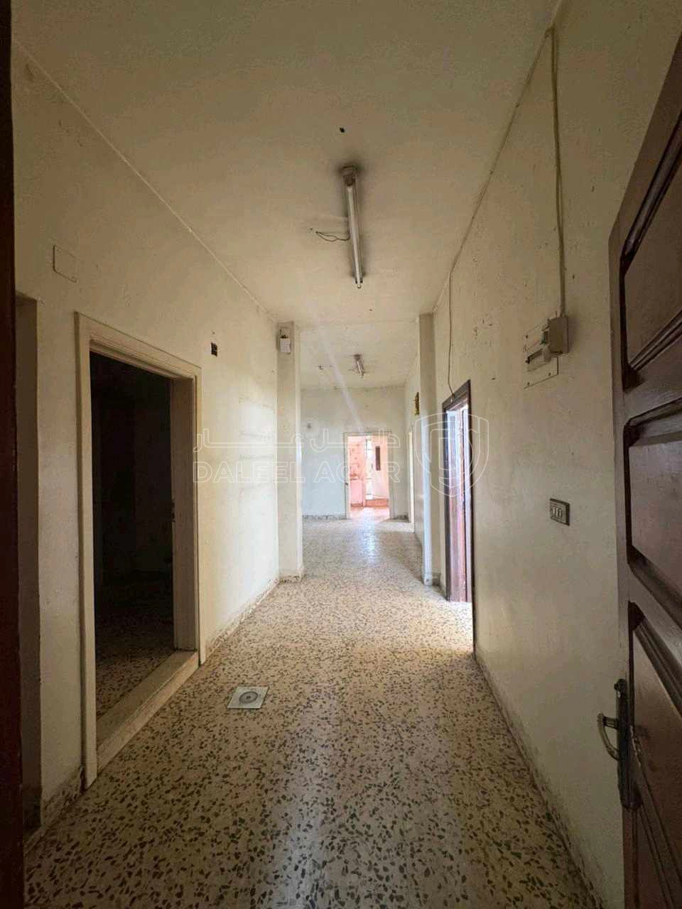 فيلا/منزل في عين الباشا حي الامير على - 100,000 دأ - صورة 1