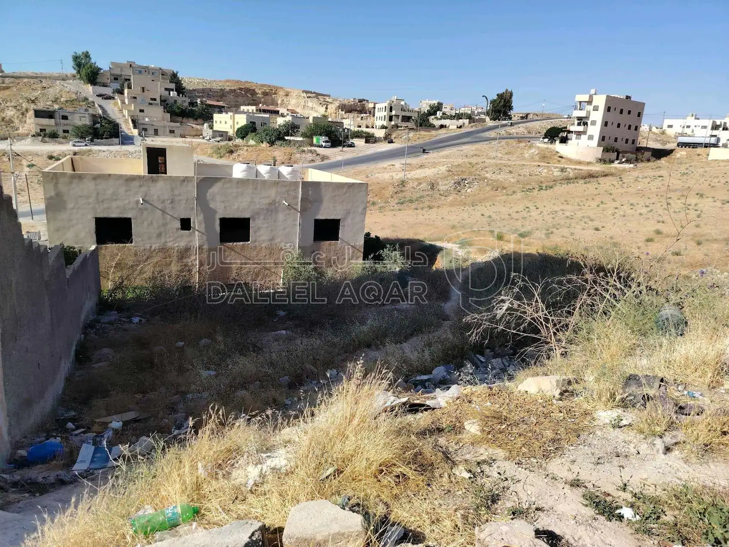 أرض في ماركا / المغيرات بجانب مسجد الحرمين - 23,000 دأ - صورة 1