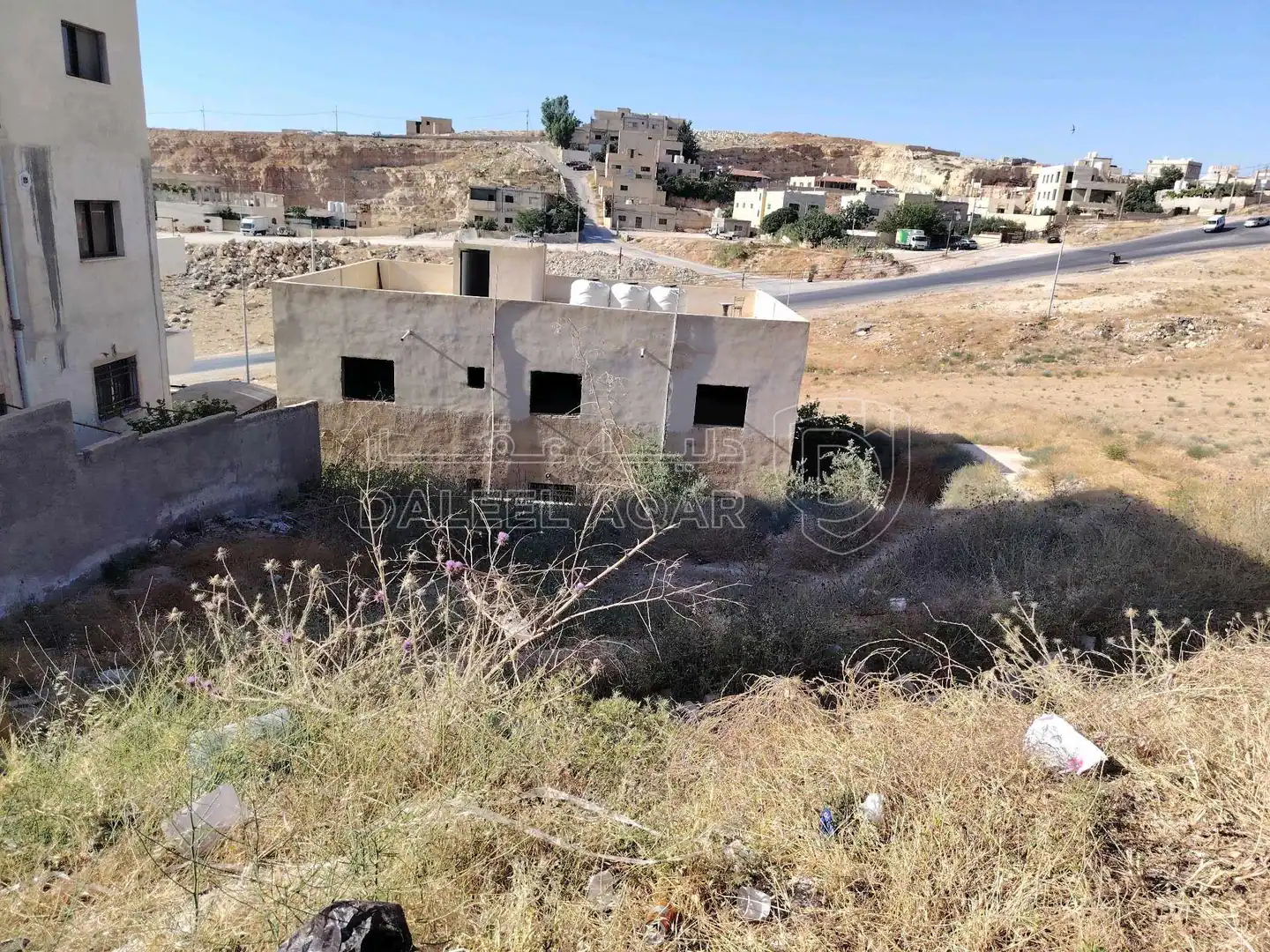 أرض في ماركا / المغيرات بجانب مسجد الحرمين - 23,000 دأ - صورة 1