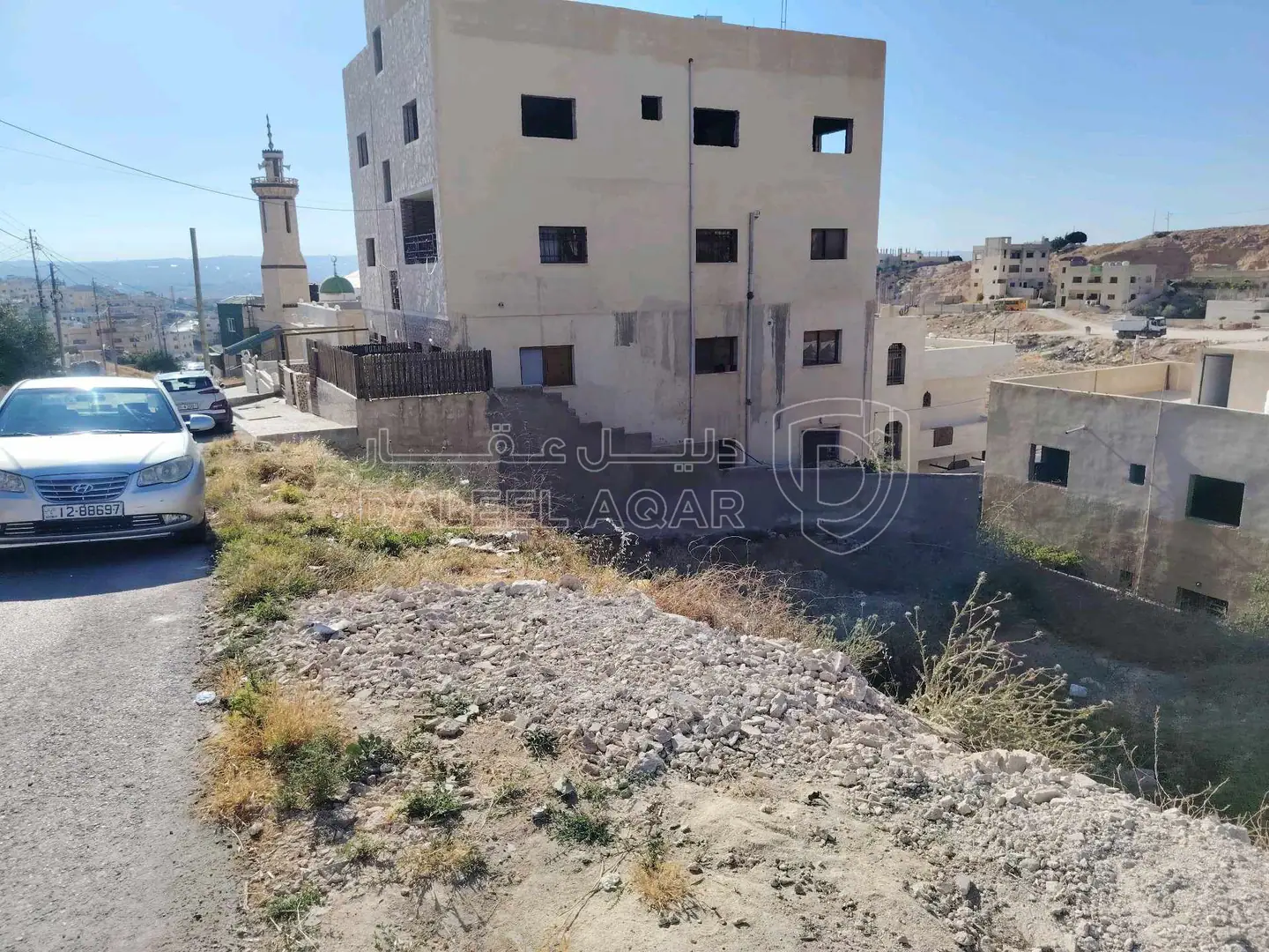 أرض في ماركا / المغيرات بجانب مسجد الحرمين - 23,000 دأ - صورة 1