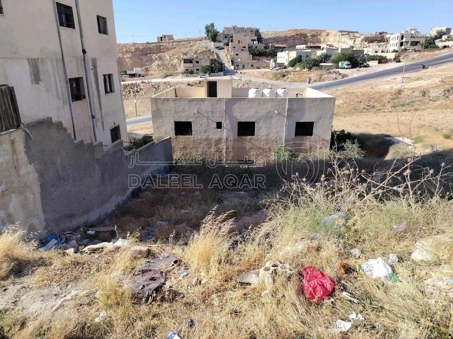 أرض في ماركا / المغيرات بجانب مسجد الحرمين - 23,000 دأ - صورة 1