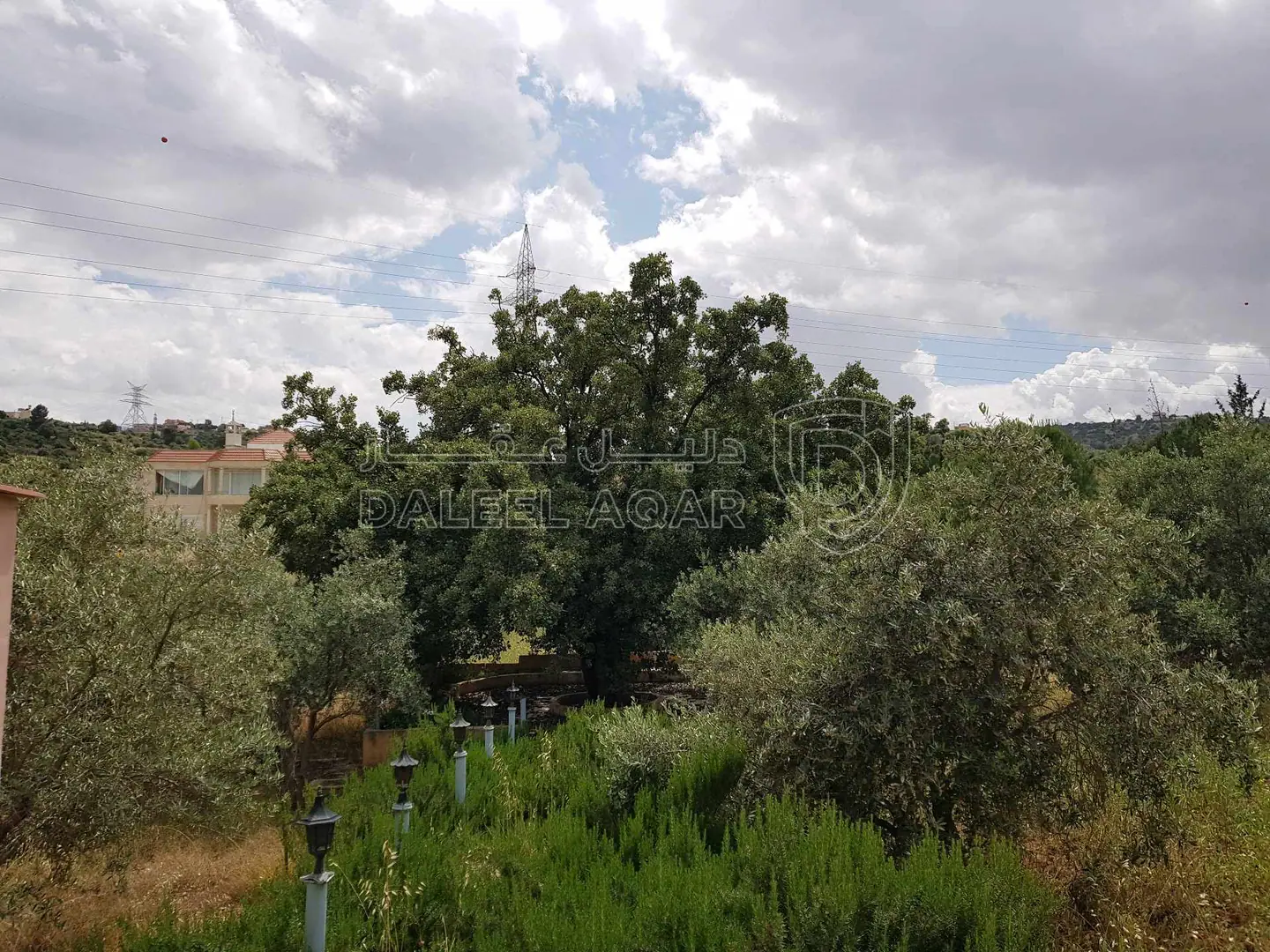 مزرعة/شاليه في ميسرا - 180,000 دأ - صورة 1