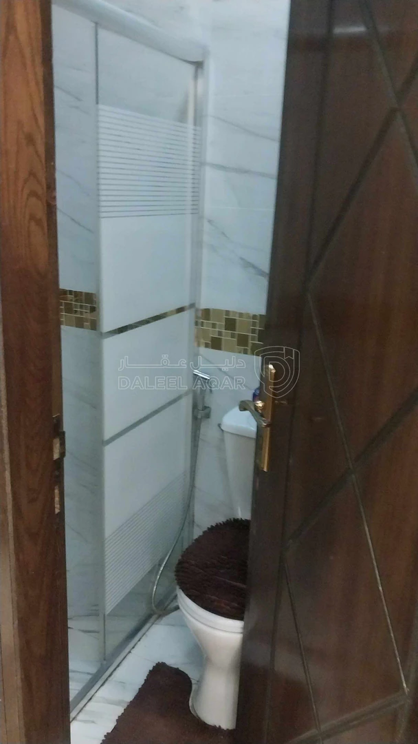 شقة في الزرقاء الجديدة مقابل مدارس الذكاء الدولية  - 45,000 دأ - صورة 1