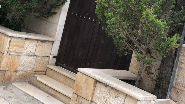 فيلا/منزل في الزرقاء جبل طارق قرب مدارس الوطن العربي شارع عمرو - 99,000 دأ - صورة NaN