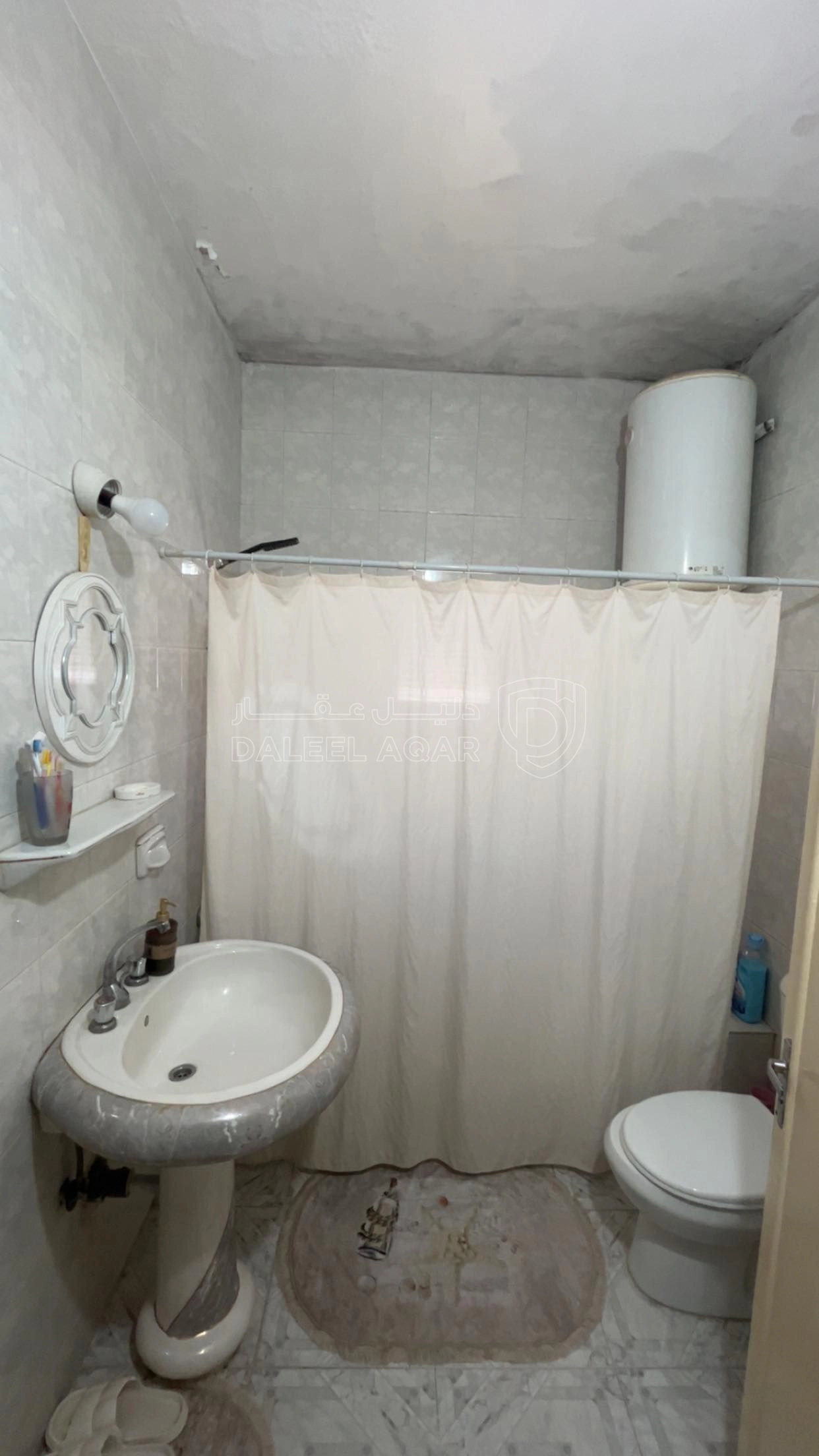 شقة في الزرقاء- حي رمزي  - 35,000 دأ - صورة 1