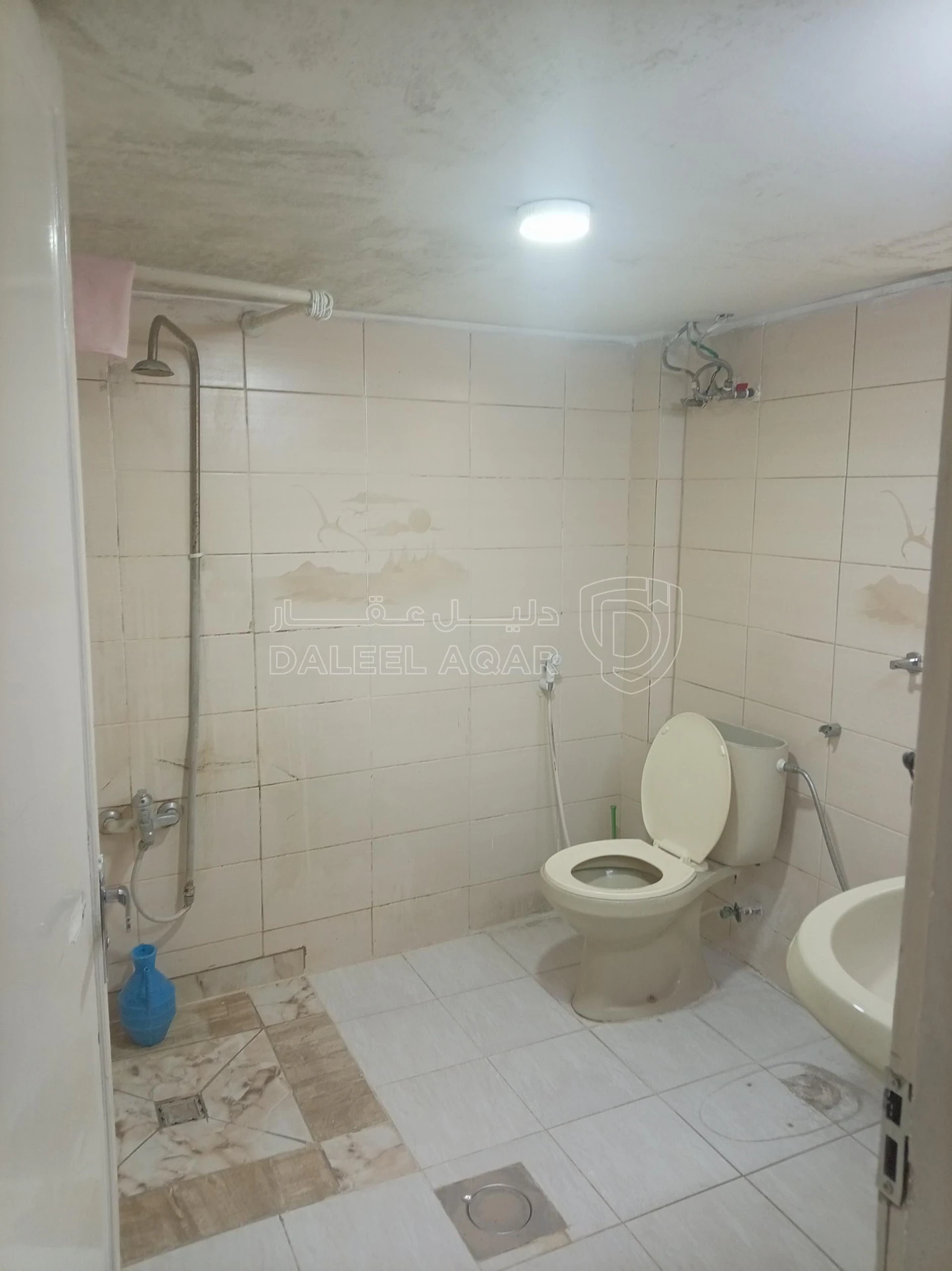 شقة في ماركا الشماليه حي العبداللات  - 45,000 دأ - صورة 7