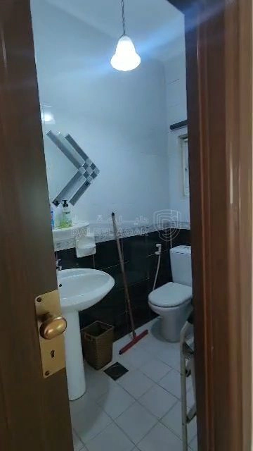 شقة في ضاحية الرشيد بالقرب من اسكان اميمة  - 72,000 دأ - صورة 1