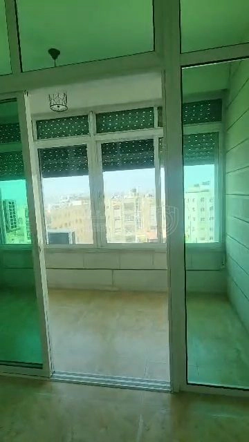 شقة في ضاحية الرشيد بالقرب من اسكان اميمة  - 72,000 دأ - صورة 1