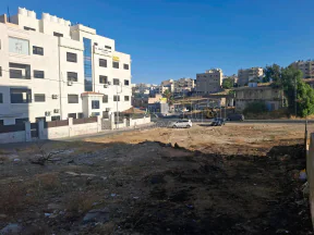أرض في طبربور ، عين غزال ، خلف كازية توتال - 290,000 دأ - صورة NaN