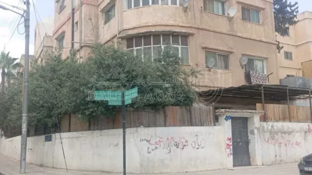 مبنى - عمان ماركا بالقرب من مركز أمن ماركا - 150000 دأ
