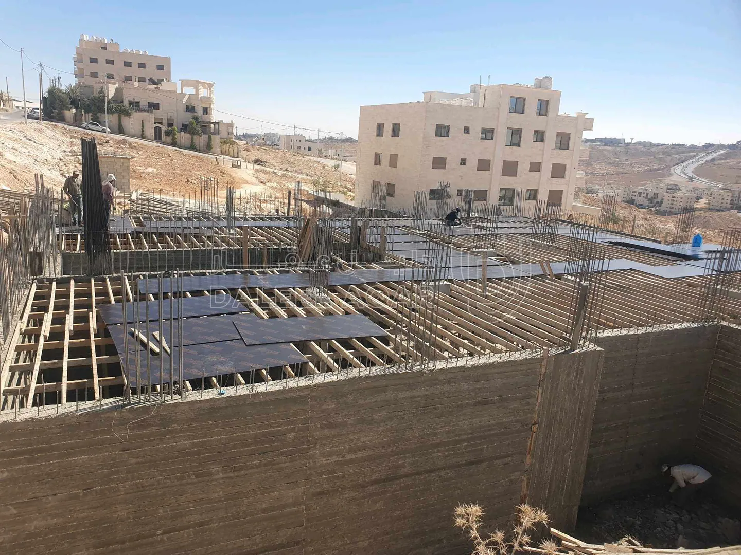 شقة في الجبيهه - 150,000 دأ - صورة 1
