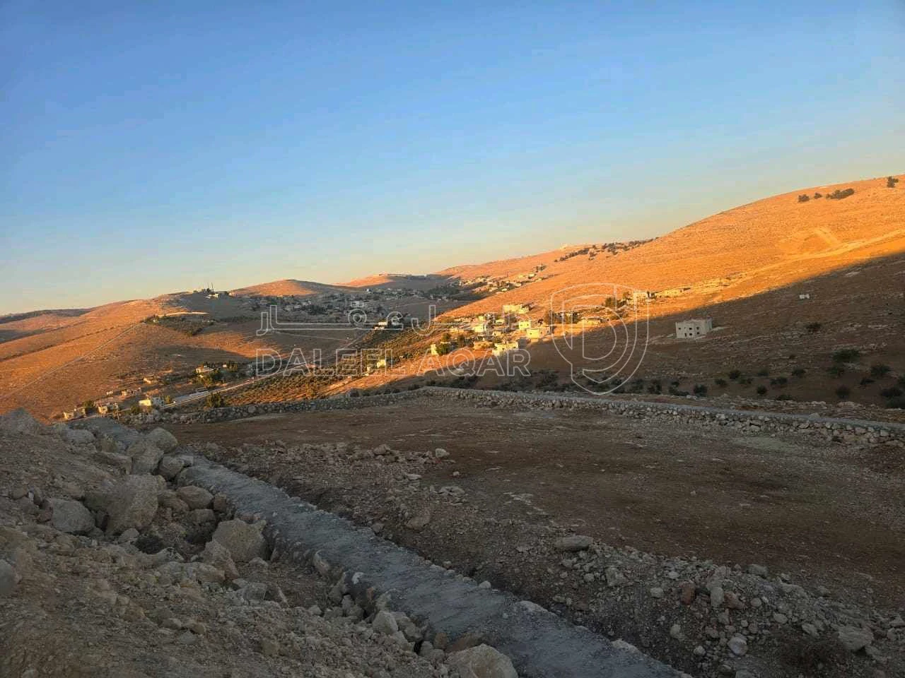 مزرعة/شاليه في شارع عين الرئيسي بعد المركز الصحي ١ كيلو متر  - 55,000 دأ - صورة 1