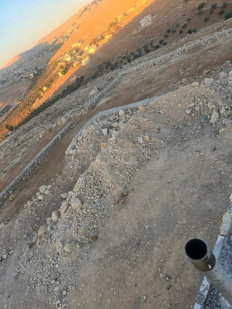 مزرعة/شاليه في شارع عين الرئيسي بعد المركز الصحي ١ كيلو متر  - 55,000 دأ - صورة 1