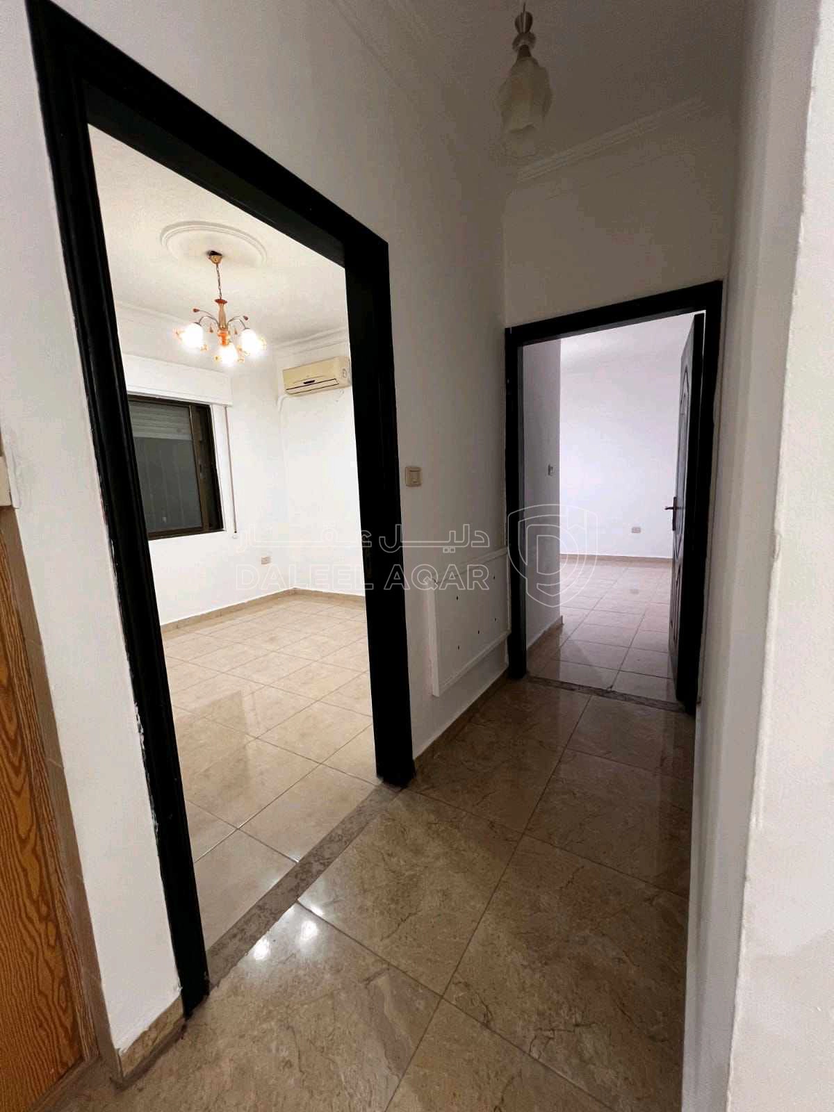 شقة في دير غبار خلف مدارس القمة  - 60,000 دأ - صورة 1