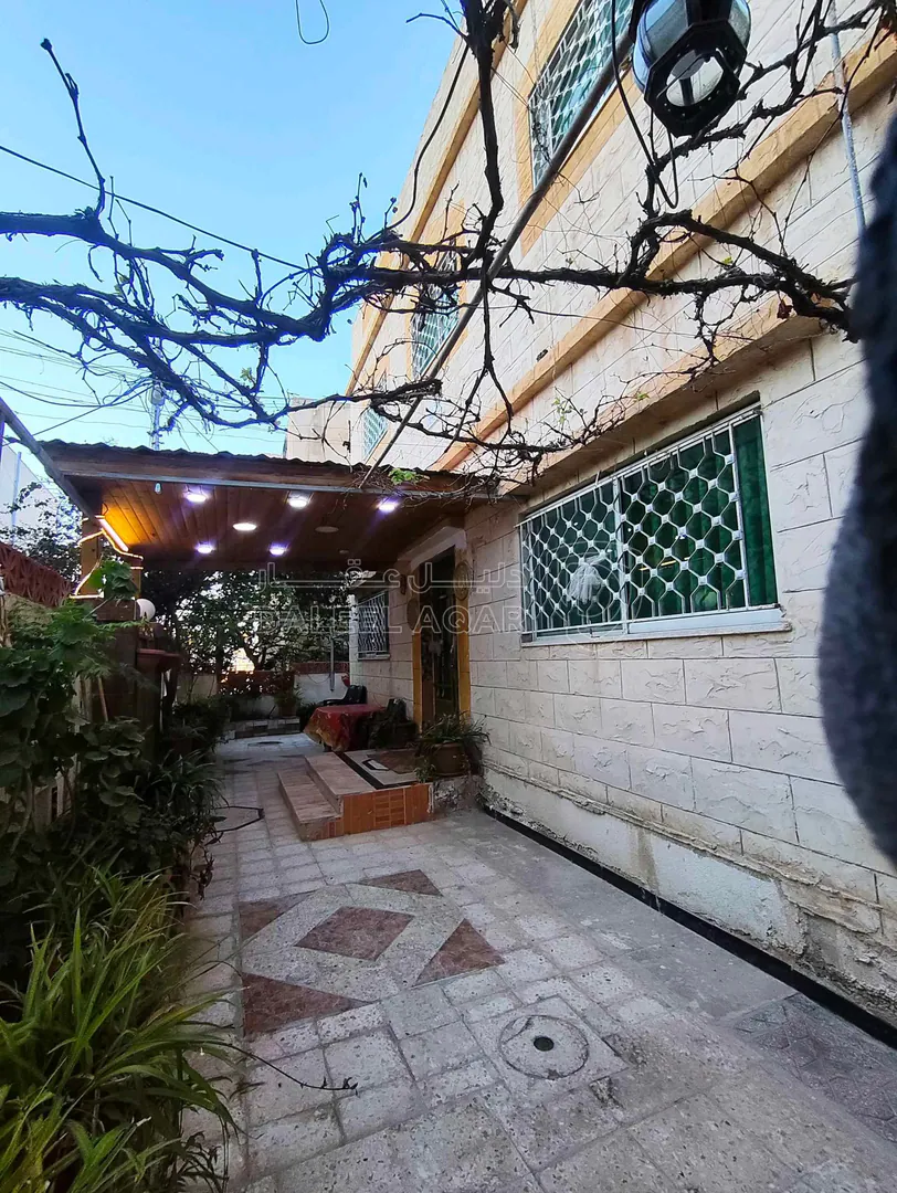 فيلا/منزل في الرصيفة الجبل الشمالي حي القادسية خلف مدرسة آمنة - 60,000 دأ - صورة 1