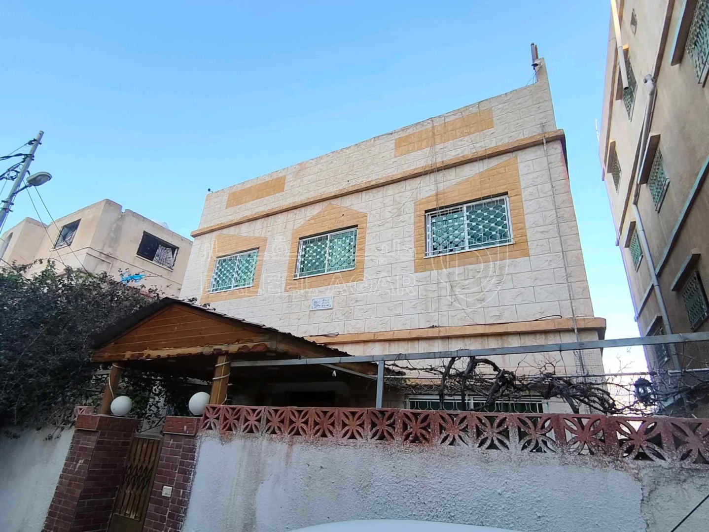فيلا/منزل في الرصيفة الجبل الشمالي حي القادسية خلف مدرسة آمنة - 60,000 دأ - صورة 1