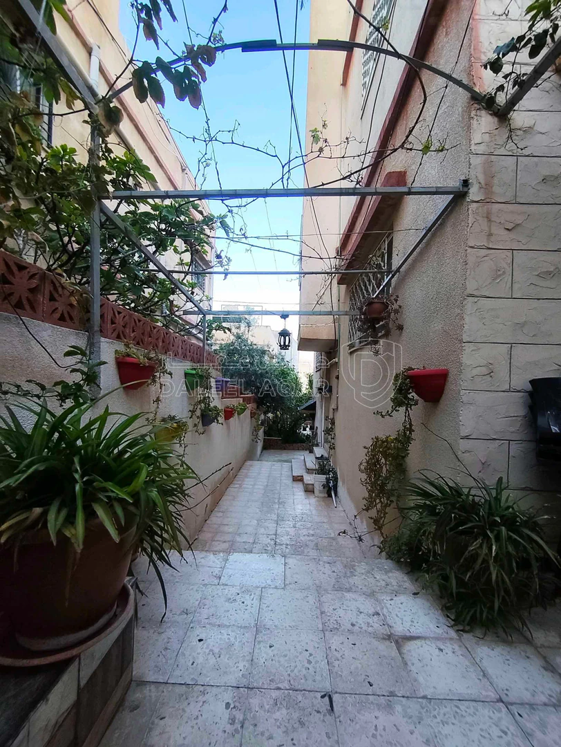 فيلا/منزل في الرصيفة الجبل الشمالي حي القادسية خلف مدرسة آمنة - 60,000 دأ - صورة 1