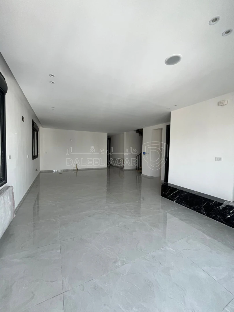 شقة في في خلدا قرب مدارس ساندس تشطيب ملوكي  - 146,000 دأ - صورة 1