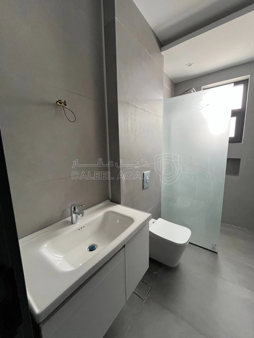 شقة في في خلدا قرب مدارس ساندس تشطيب ملوكي  - 146,000 دأ - صورة 1