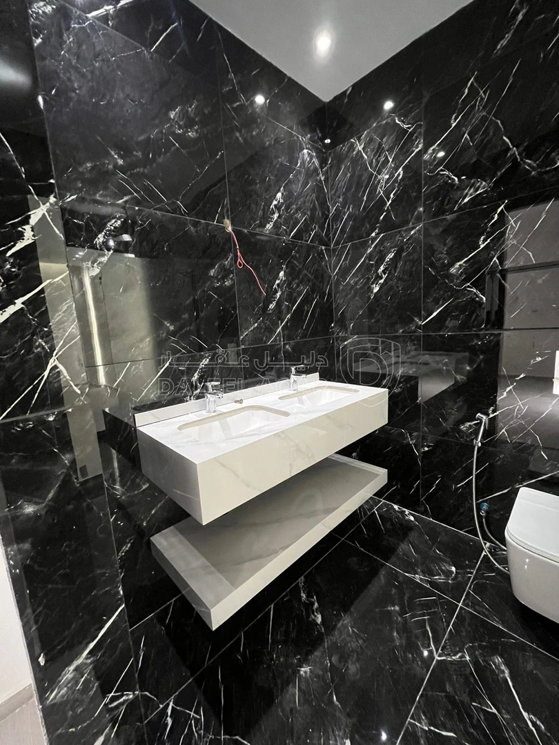 شقة في في خلدا قرب مدارس ساندس تشطيب ملوكي  - 146,000 دأ - صورة 1