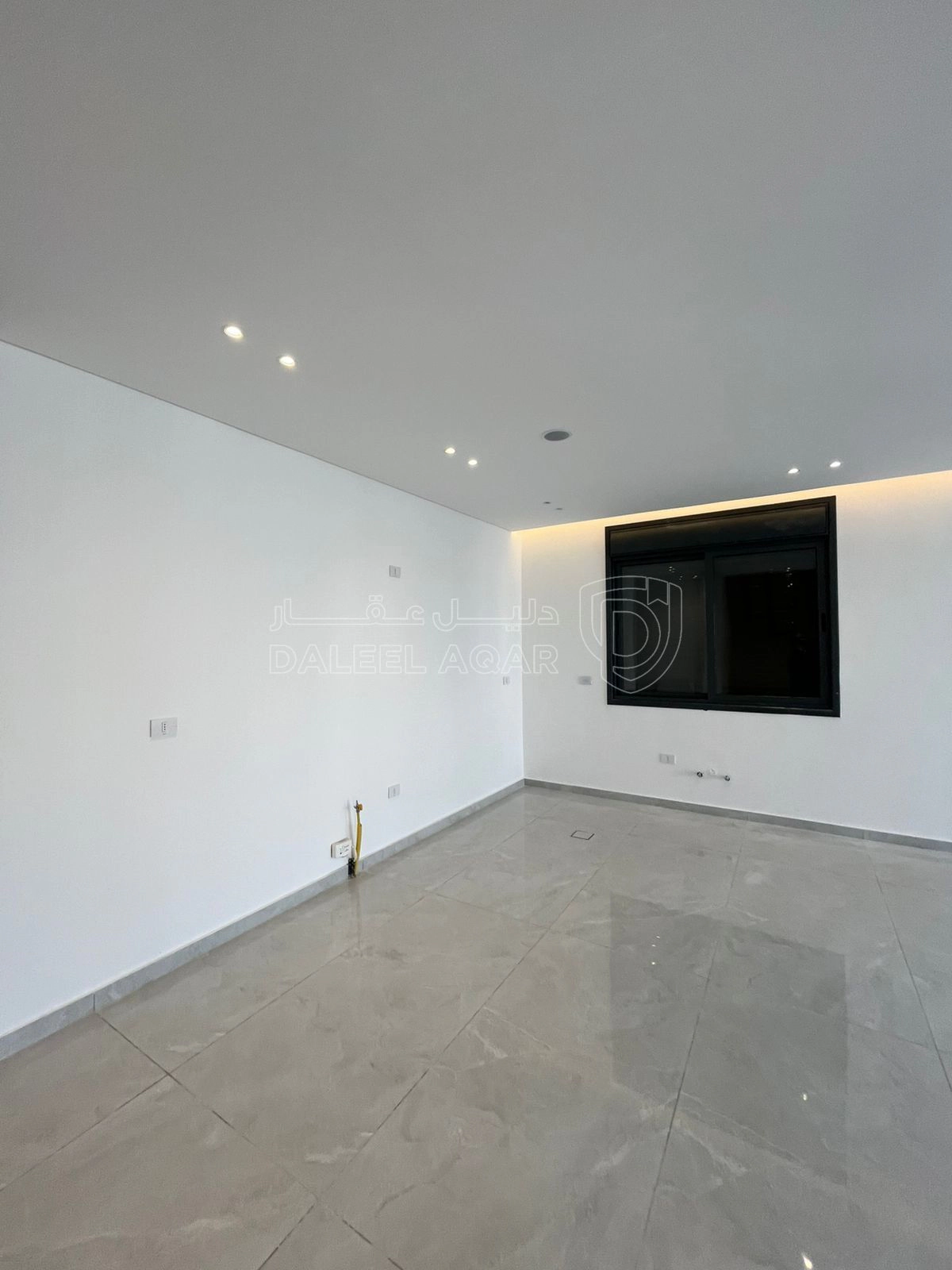 شقة في في خلدا قرب مدارس ساندس تشطيب ملوكي  - 146,000 دأ - صورة 1