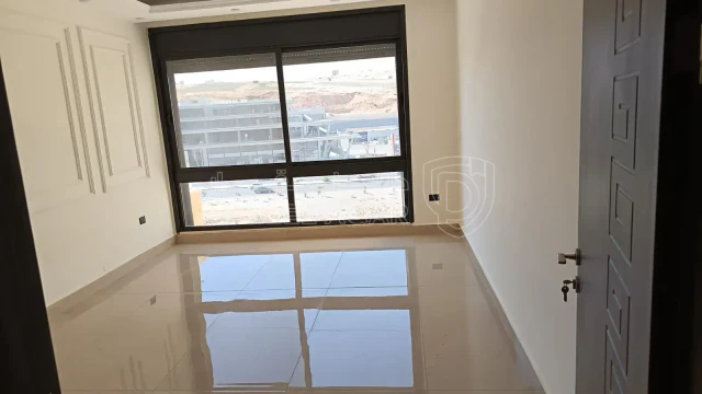 شقة - كردور عبدون - 125000 دأ