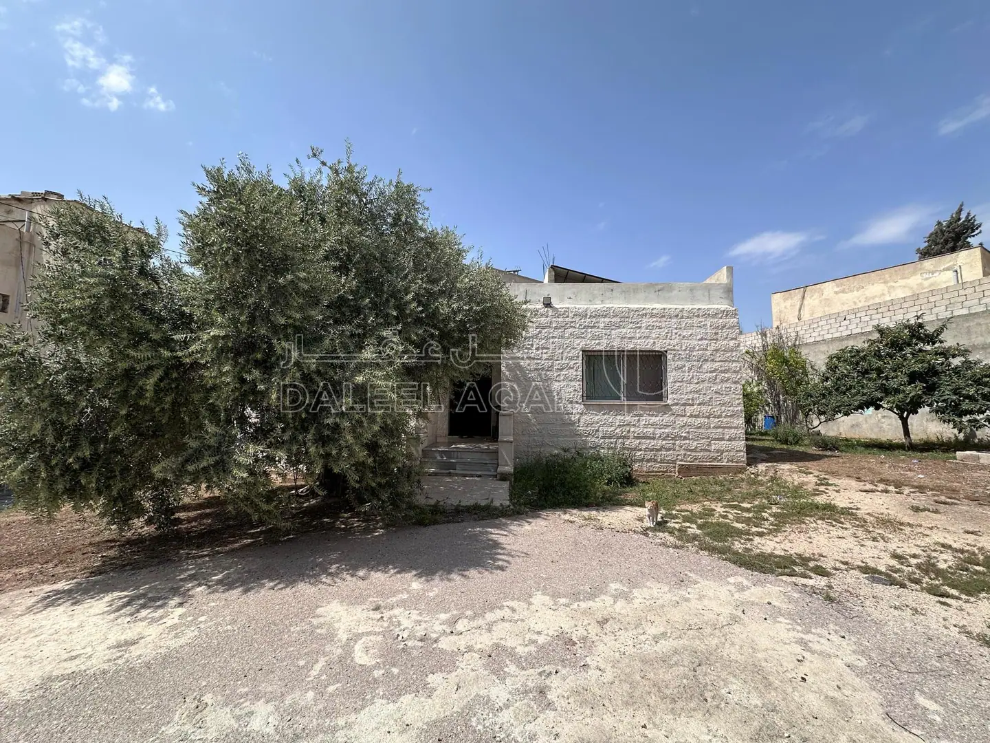 فيلا/منزل في اربد بيت راس . حيّ الاذاعه  - 130,000 دأ - صورة 1