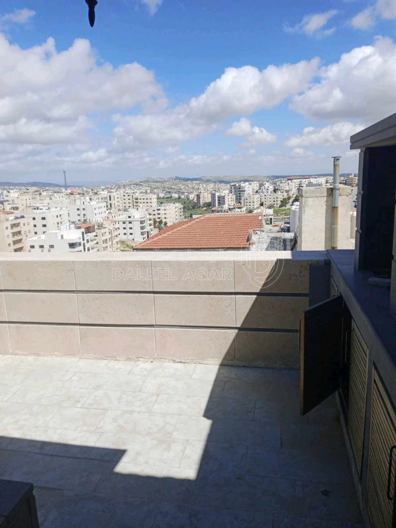 شقة في عمان ضاحية الرشيد قرب مركز صحي جبيهة مع روف  - 140,000 دأ - صورة 1