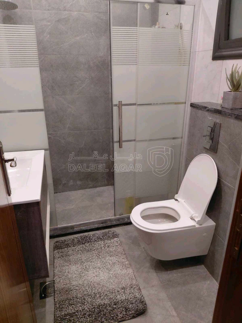 شقة في ابو السوس- الدريبات الاولى- بالقرب من مسجد حسين خو - 125,000 دأ - صورة 1