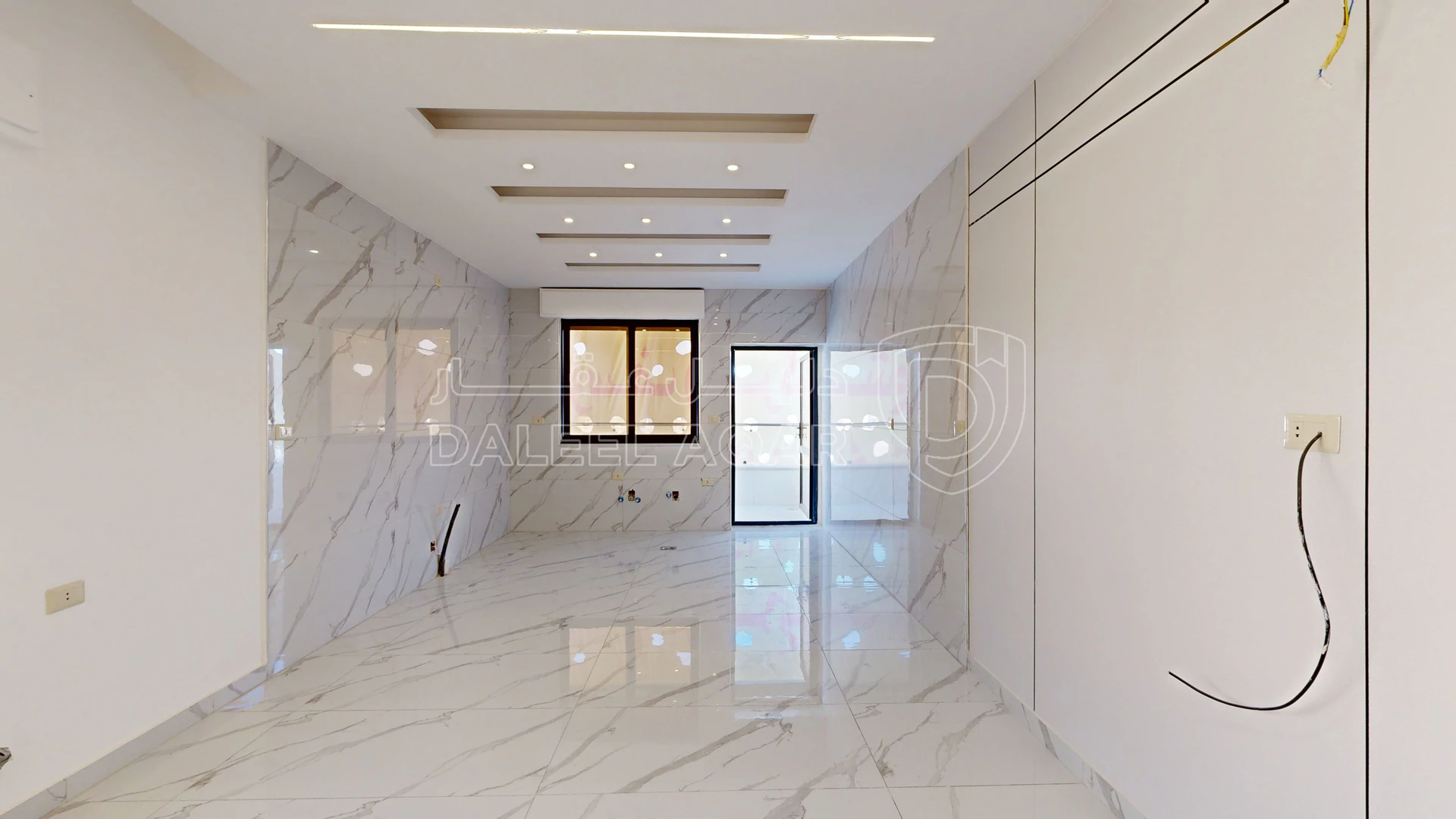شقة في Abdoun corridor - 135,000 دأ - صورة 1