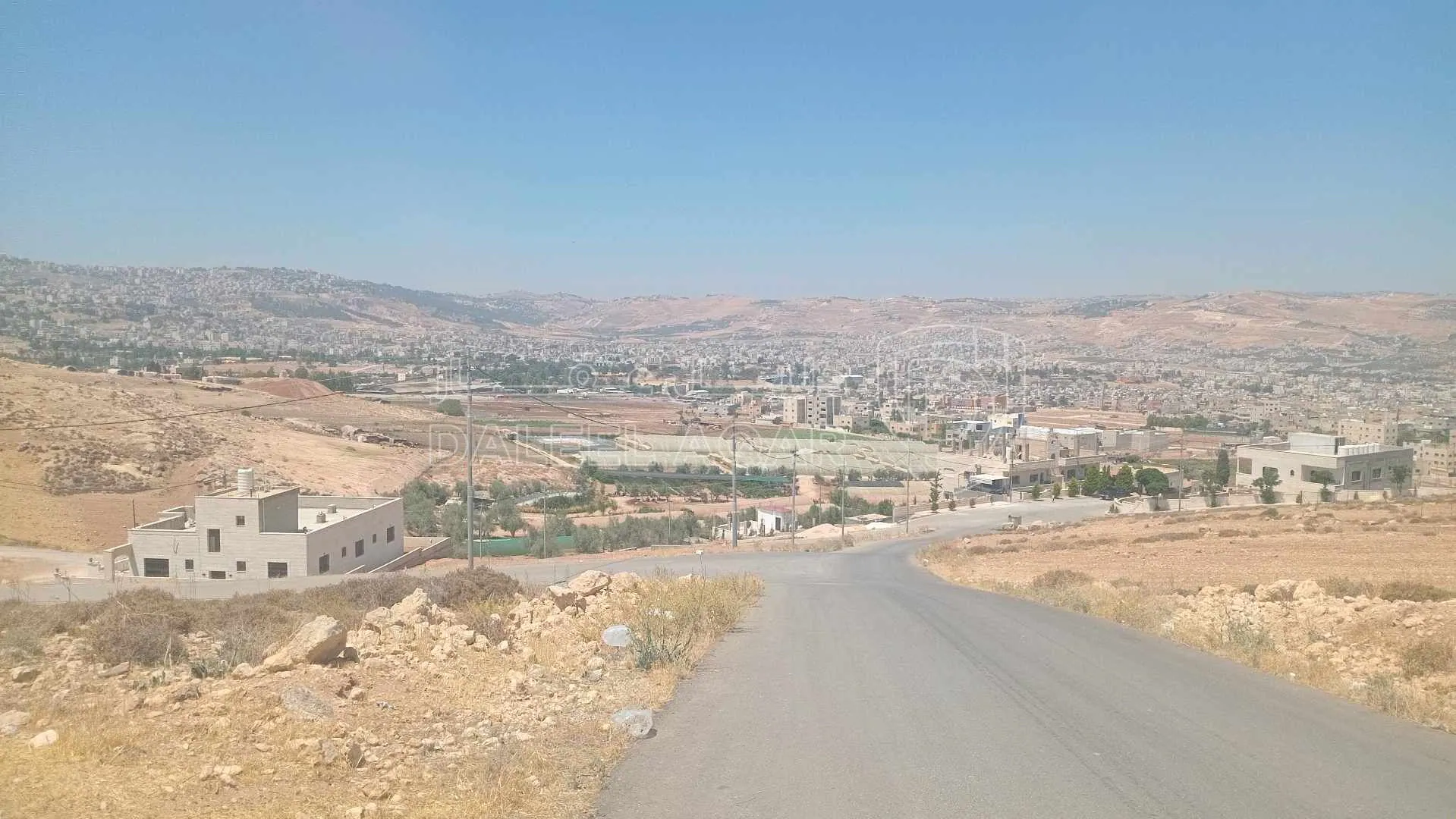 أرض في قطعة أرض ، مُميزة ، 500 متر ، واجهة القطعة ٢٥ متر  - 52,000 دأ - صورة 1
