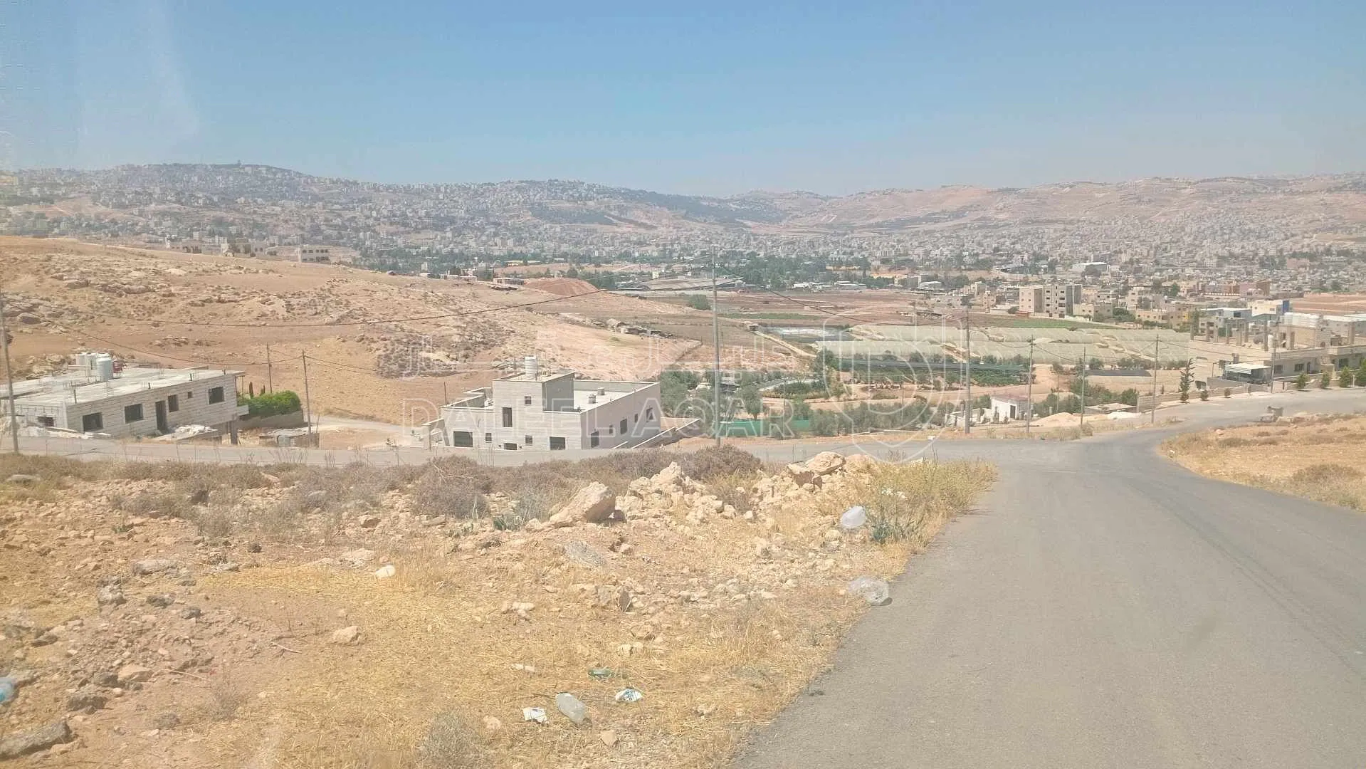 أرض في قطعة أرض ، مُميزة ، 500 متر ، واجهة القطعة ٢٥ متر  - 52,000 دأ - صورة 1