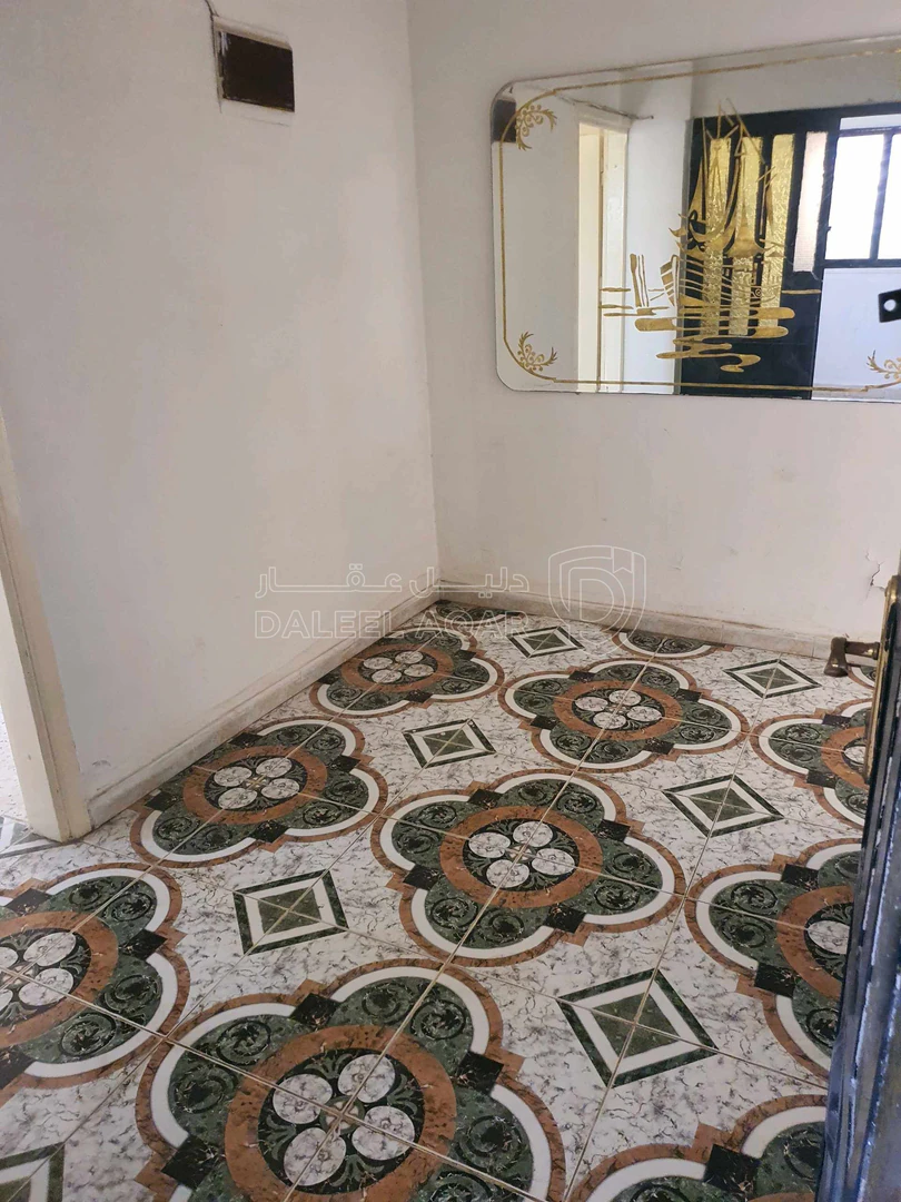 شقة في خريبه السوق قريب من ديوان العميان - 35,000 دأ - صورة 1
