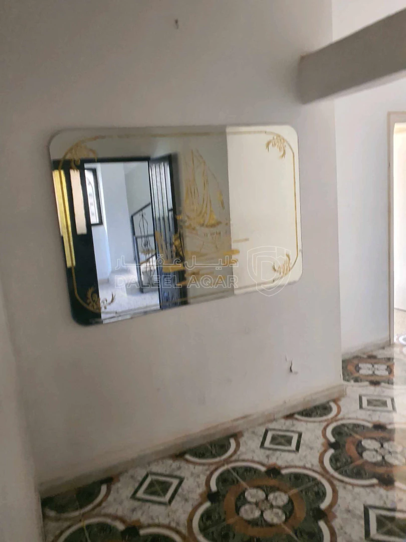 شقة في خريبه السوق قريب من ديوان العميان - 35,000 دأ - صورة 1