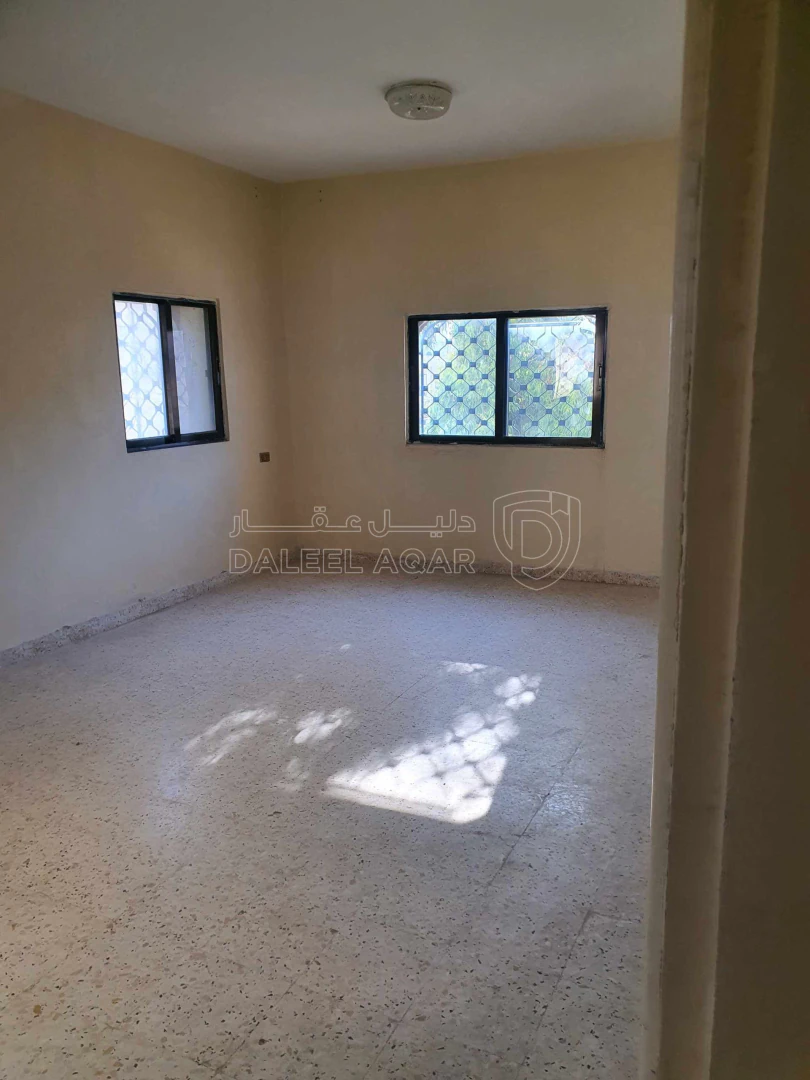 شقة في خريبه السوق قريب من ديوان العميان - 35,000 دأ - صورة 1