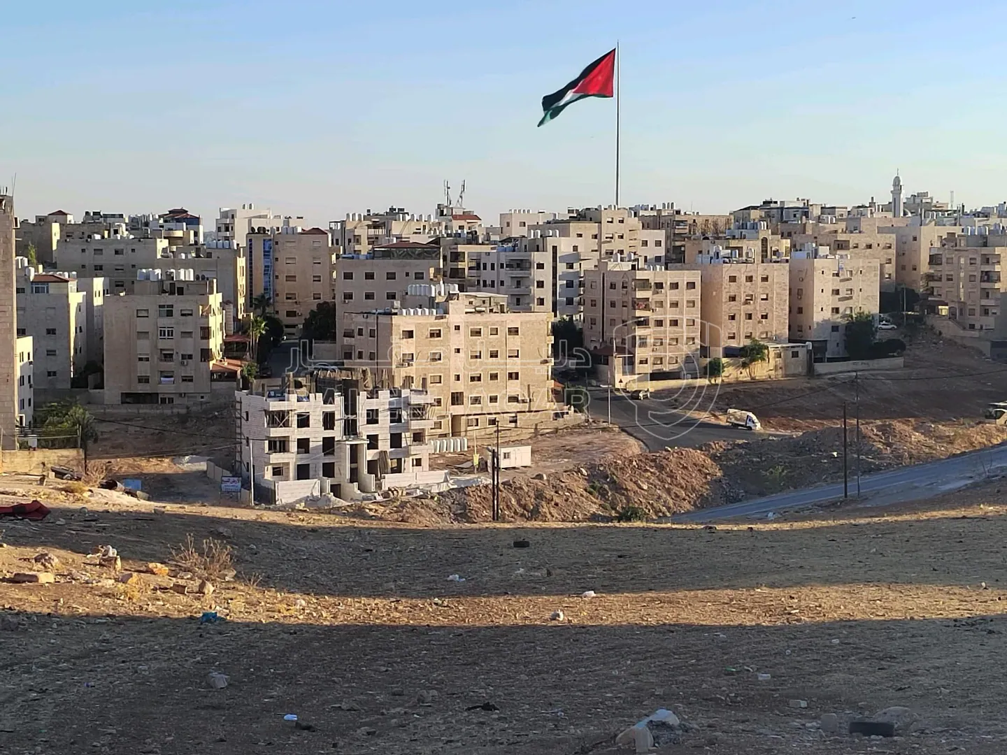 أرض في ارض قرب وزارة الصحة وشارع الاستقلال - 73,000 دأ - صورة 1