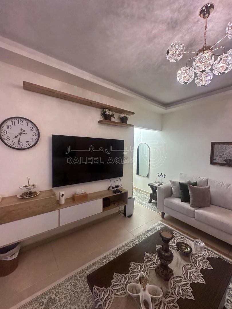 شقة في ضاحية الامير راشد بجانب كافيه بلند - 83,000 دأ - صورة 1